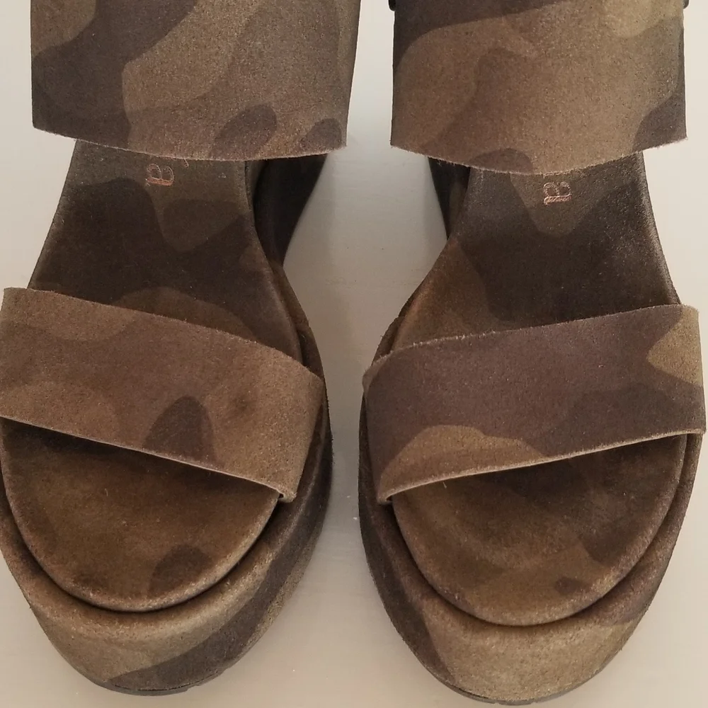 Pedro Garcia Leather High Wedge Platform Sandles